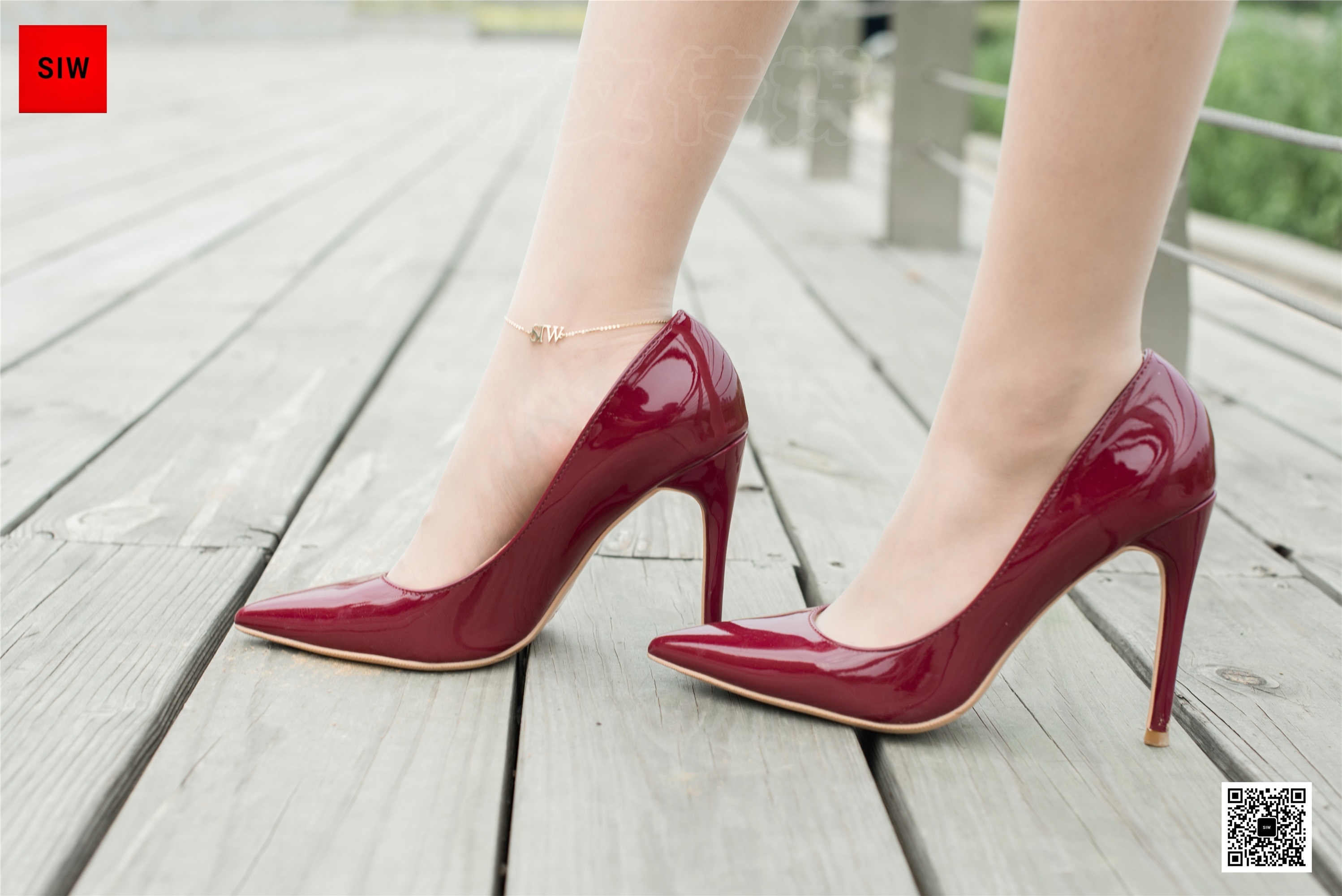 SIW斯文传媒  VOL.041 水岸红裙-甄珍